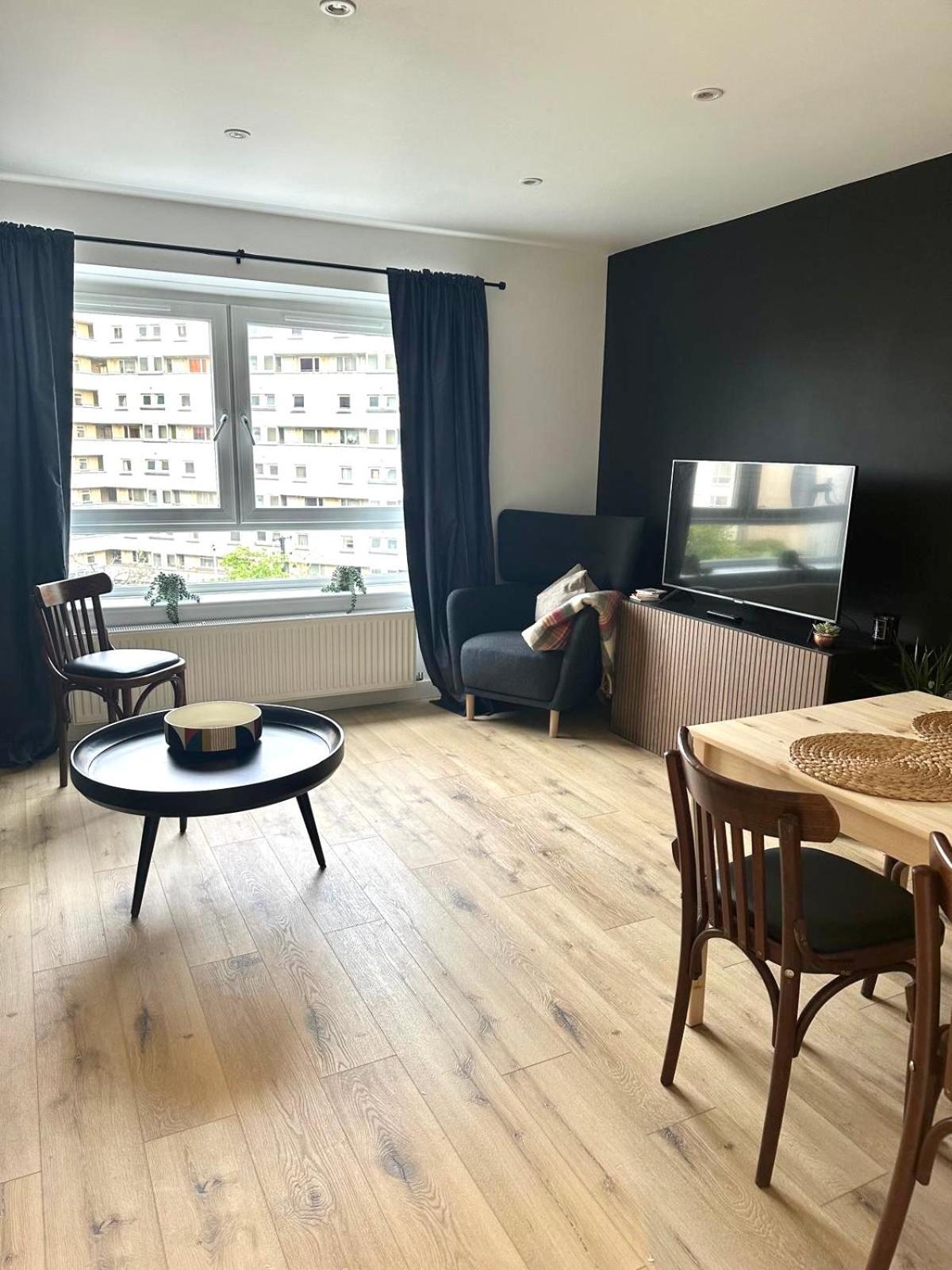 Holyrood Central Apartment Edinburgh Exterior photo